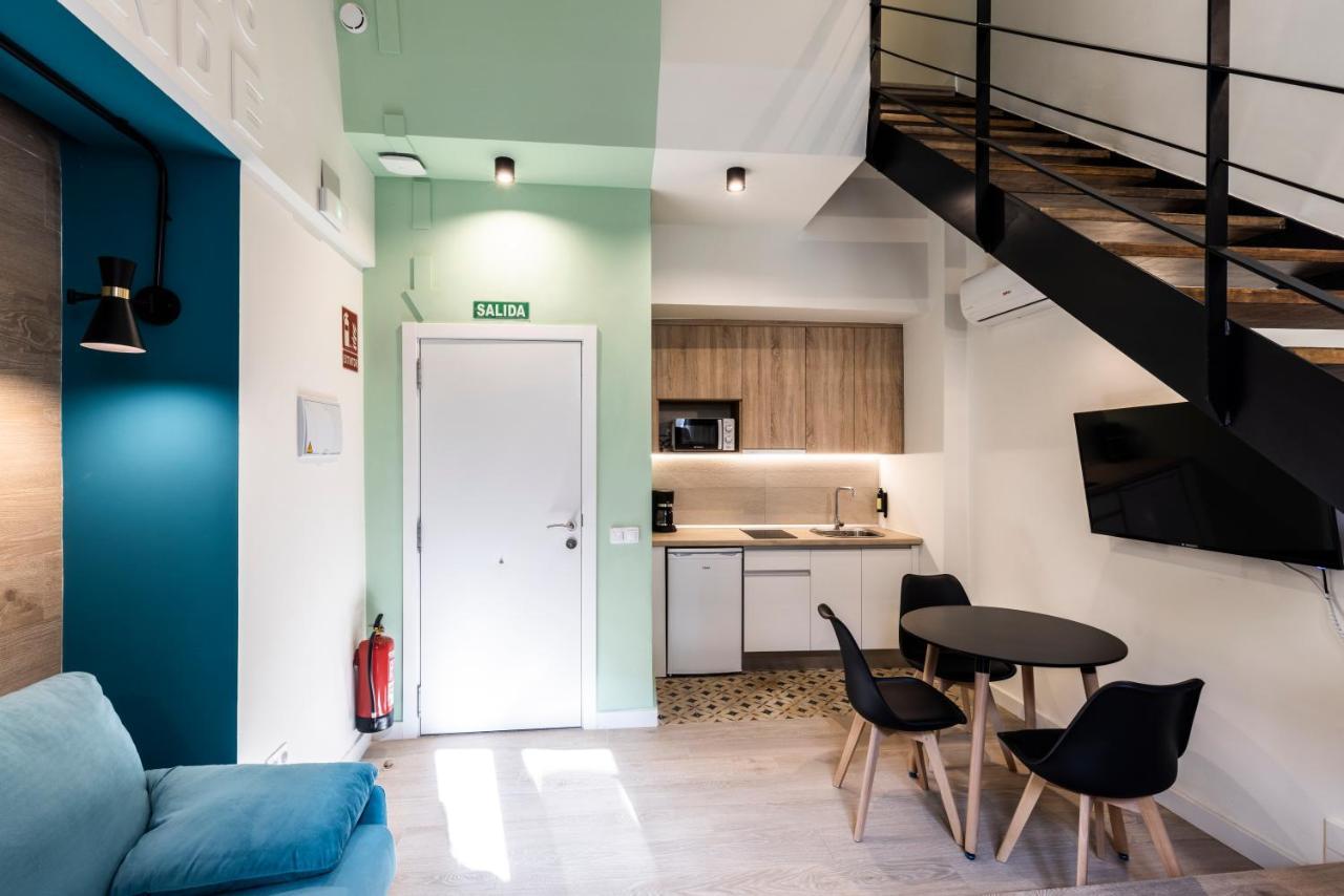 Apartamentos Turisticos De La Bernarda Cáceres Exterior photo